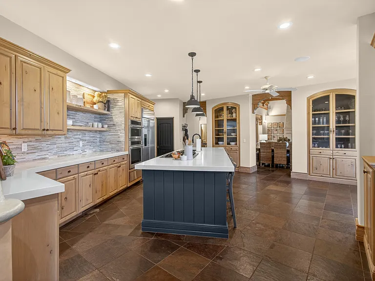 2375 Clubhouse Dr — Photo 26