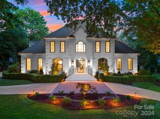 4407 Cameron Oaks Dr, Charlotte, NC 28211