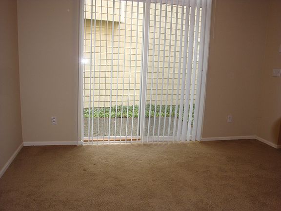 3rd image of 526 224th Pl NE