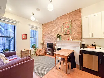 286 Macon Street, #2