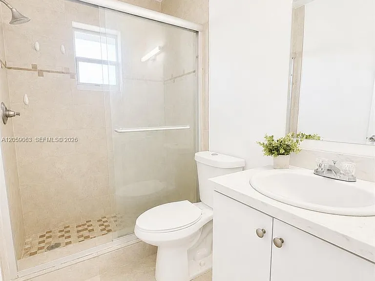 2521 Pierce St #10 — Photo 8