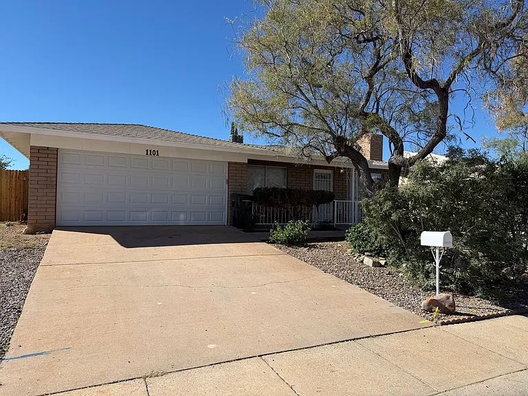 1101 Cholla Cir — Photo 1