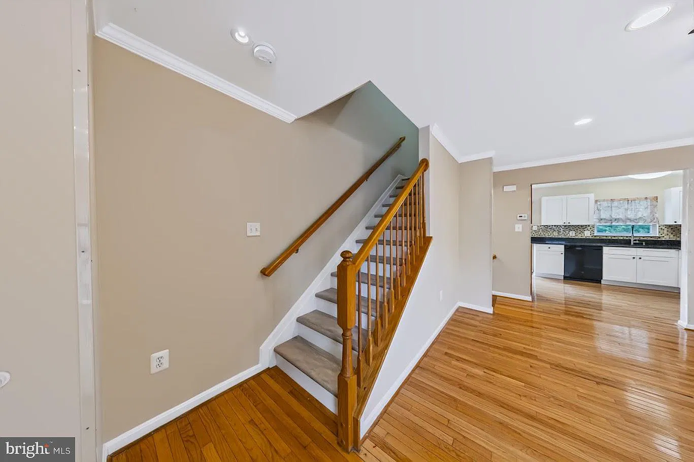 4 bed, 2.0 bath, 1341 sqft, $2,850 — Photo 3
