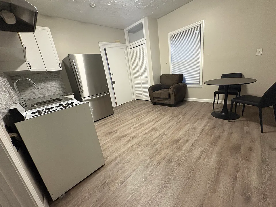 110 Perkins St #10
