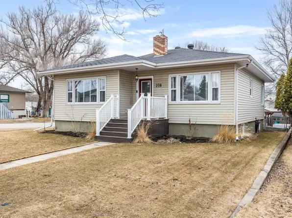278 S 8th St SW, Medicine Hat, AB T1A 4L7