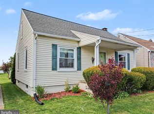 371 Maple Ave, Hanover, PA 17331