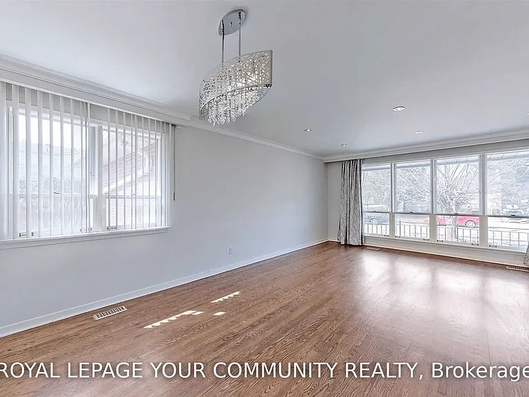 79 Patricia Ave #MAIN LEVEL — Photo 9
