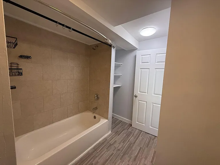 573 Main St — Photo 10