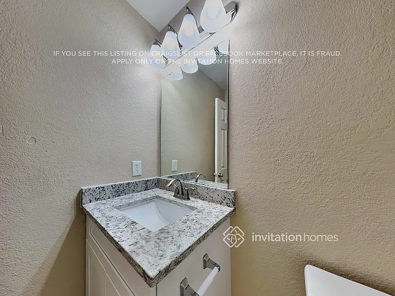 13742 Clarks Fork Dr — Photo 17