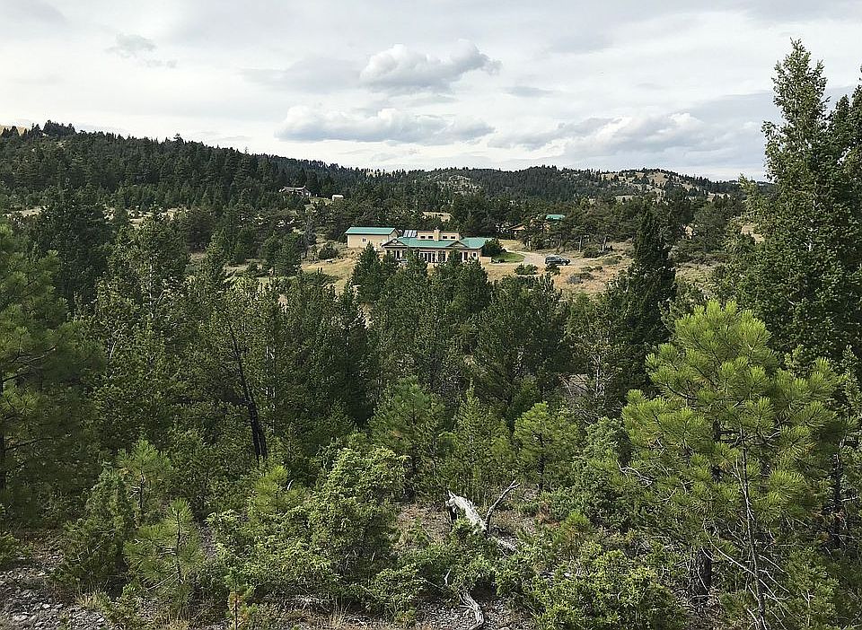2nd image of 7789 Spring Creek Trl