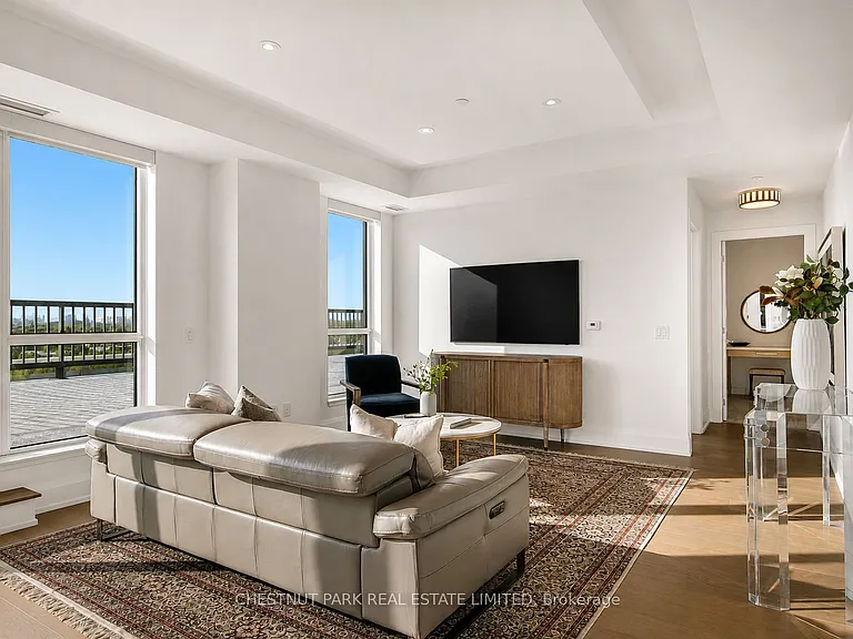 1700 Avenue Rd #Penthouse 706 — Photo 17