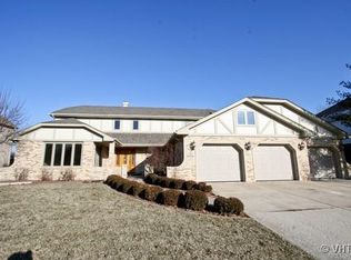 10550 Ridgewood Dr, Palos Park, IL 60464