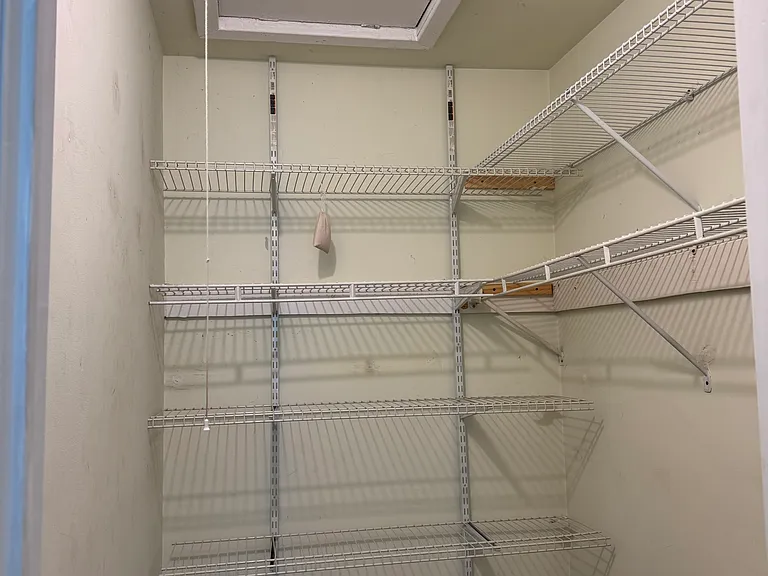 4 Meadow Ridge Rd #4 — Photo 12