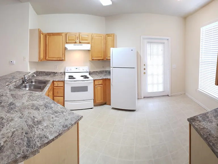 18124 Villa Creek Dr — Photo 4