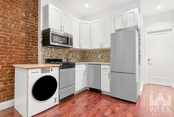 Rented by PREX Realty Corp | media 2