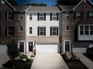 1175 Bean Ln, Akron, OH 44313