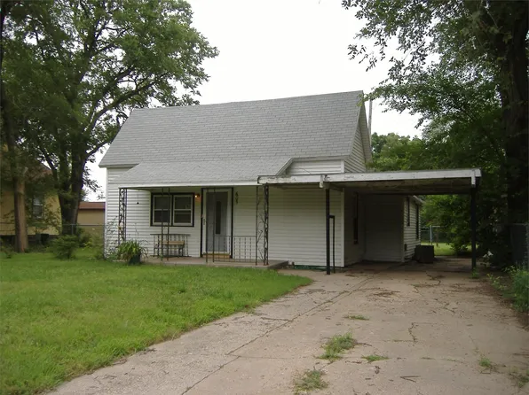 605 W Ave E #A, Hutchinson, KS 67501