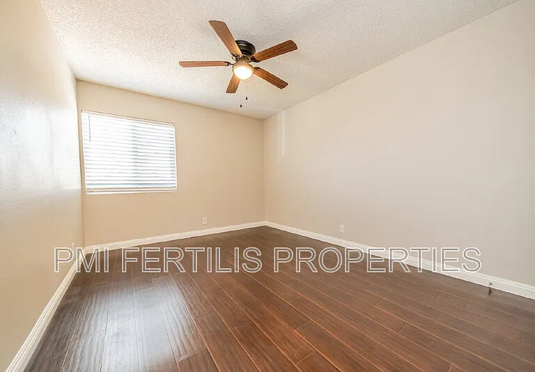 1229 Hibiscus St — Photo 33