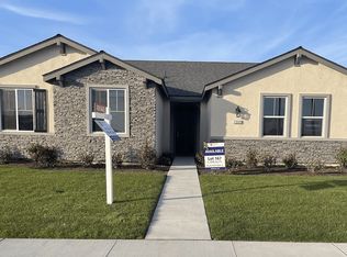 2333 Kern St, Kingsburg, CA 93631