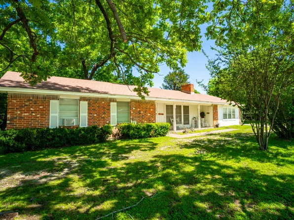 200 E San Saba St, Wortham, TX 76693