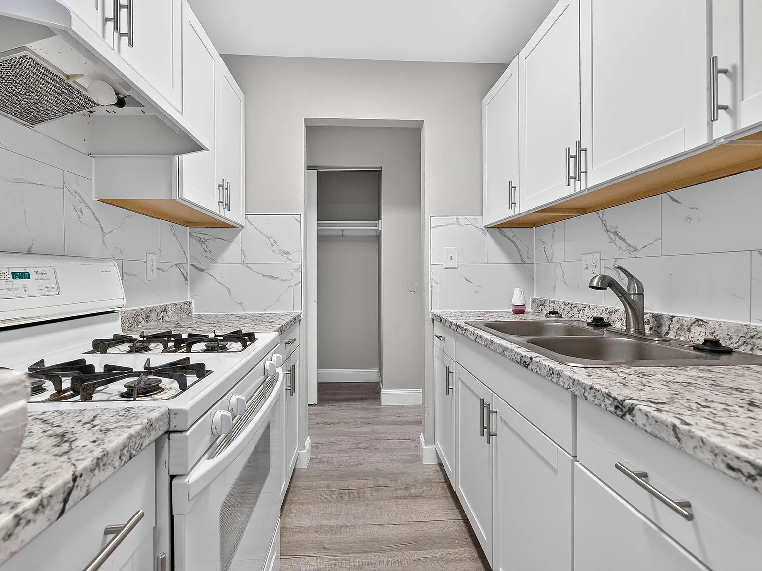 3656 Seabrook Ave — Photo 1