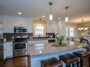 6940 Mariann Dr, Eden Prairie, MN 55346