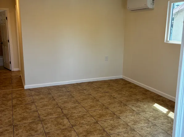 1220 S Rowan Ave, Los Angeles, CA 90023