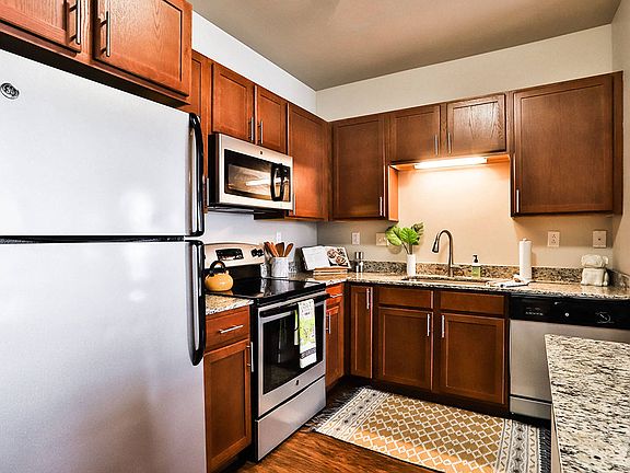 2nd image of 1650 Beale St Unit 238