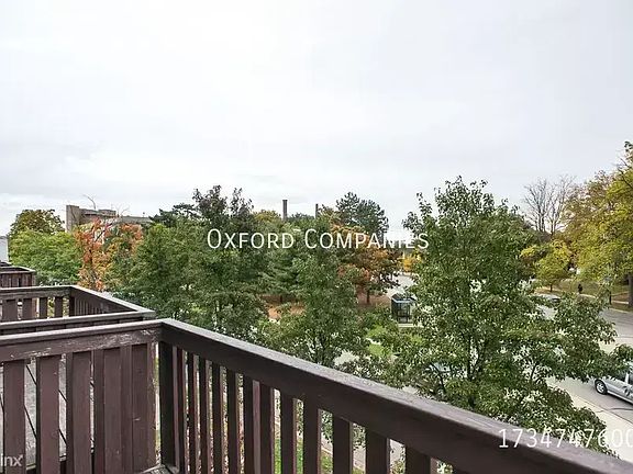 5th image of 1224 Washtenaw Ct APT 9