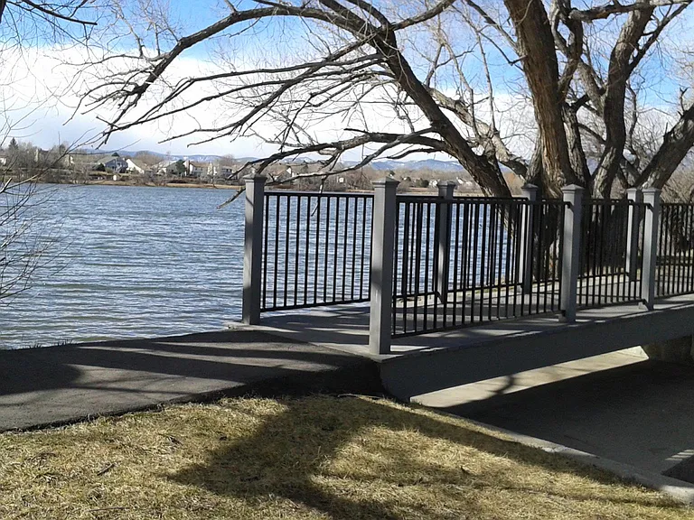 HOA amenity - quiet walking paths along the community lake