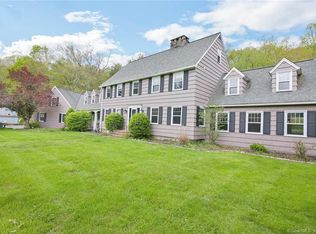 9 Dorman Rd, Oxford, CT 06478