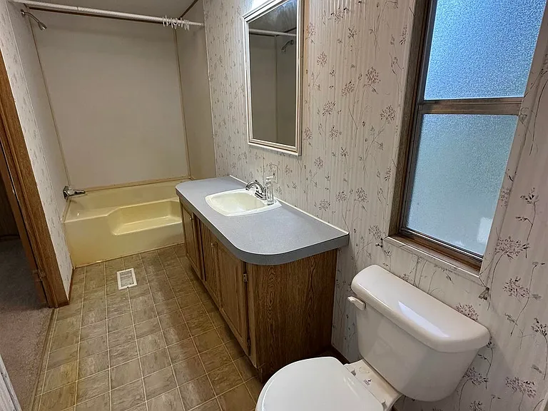 847 Twin Towers Rd — Photo 10