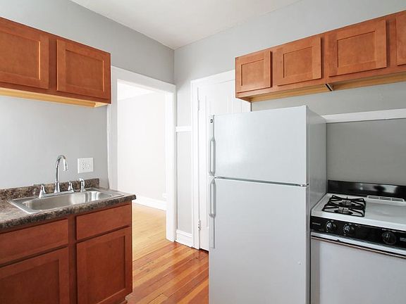 5th image of 506 S Cuyler Ave APT 1S