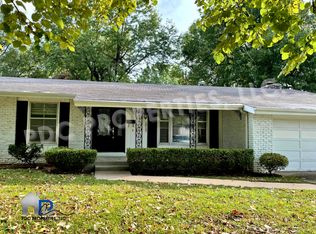 2012 E Woodland St, Springfield, MO 65804