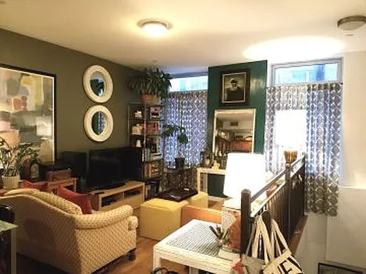Rented by MCR Realty | media 9