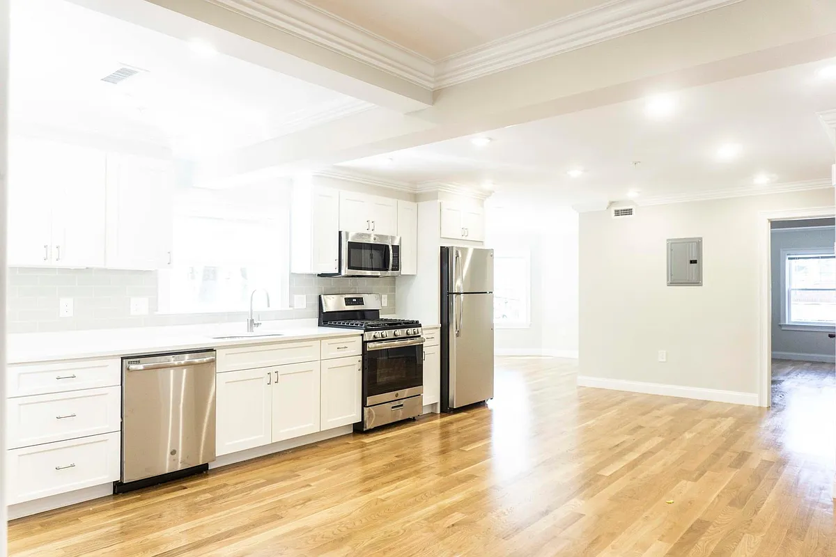 Building Photo - 62 Gordon St #2A