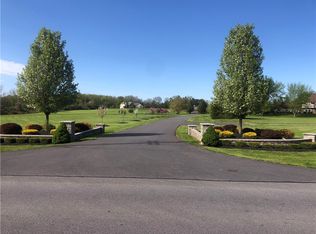 1 Poinciana Dr #PVT, Pittsford, NY 14534