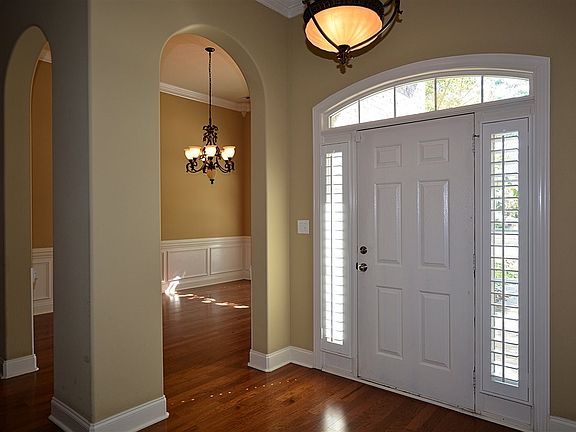 4th image of 2708 Wenzel Cir SE