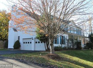 9747 Oaktop Ct, Fairfax Station, VA 22039