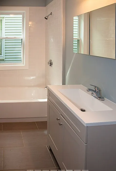 4 bed, 9999 sqft, $4,995 — Photo 4