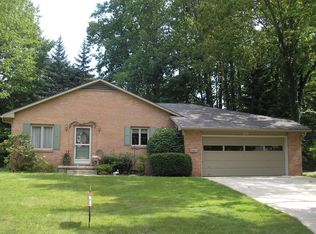 2981 Cedar Hill Rd, Cuyahoga Falls, OH