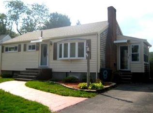 8 Westland Rd, Randolph, MA 02368