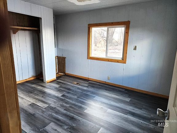 5th image of 1853 McLay Rd