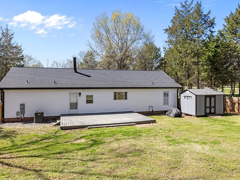 3057 Fountainview Ave — Photo 36