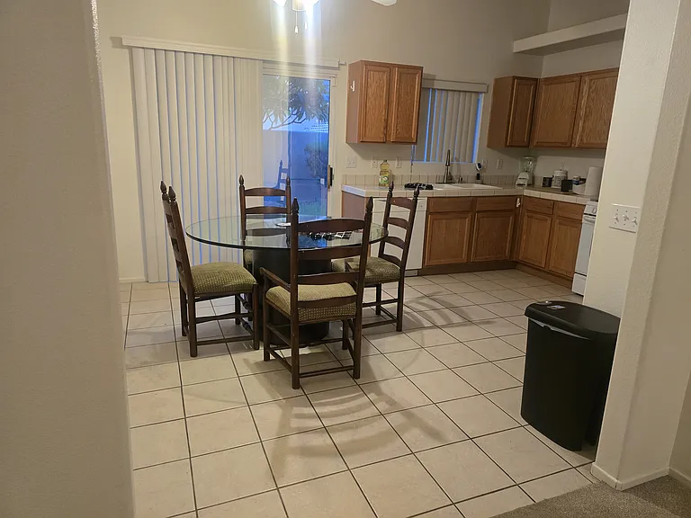 53370 Avenida Mendoza — Photo 9