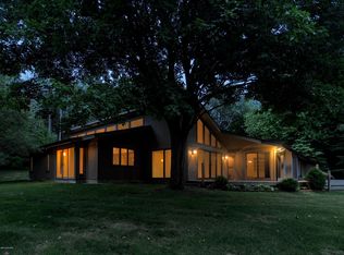 15000 Marshfield Rd, Hickory Corners, MI 49060