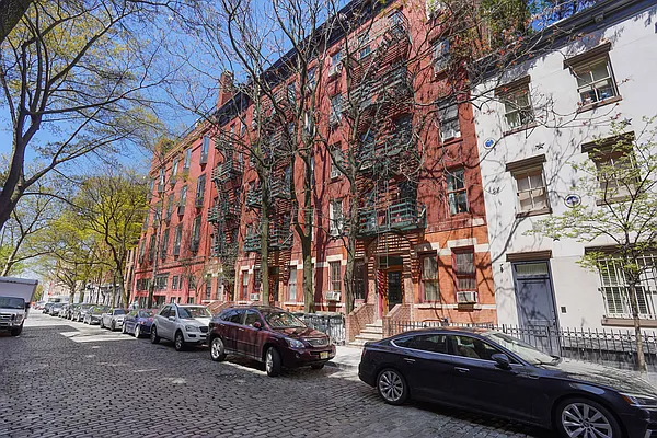 Rented by Oxford Property Group | media 18