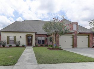 107 Kempton Dr, Lafayette, LA 70508
