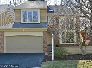 1410 Hemingway Ct, Reston, VA 20194