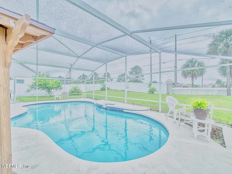 5628 Loma Vista Dr W — Photo 14